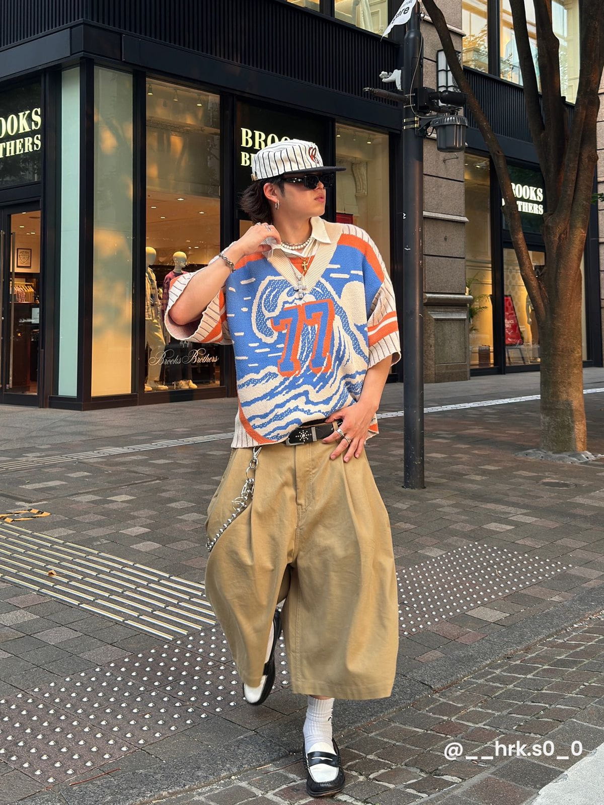 Aelfric Eden 77 V-neck Make Waves Knit - Image 2