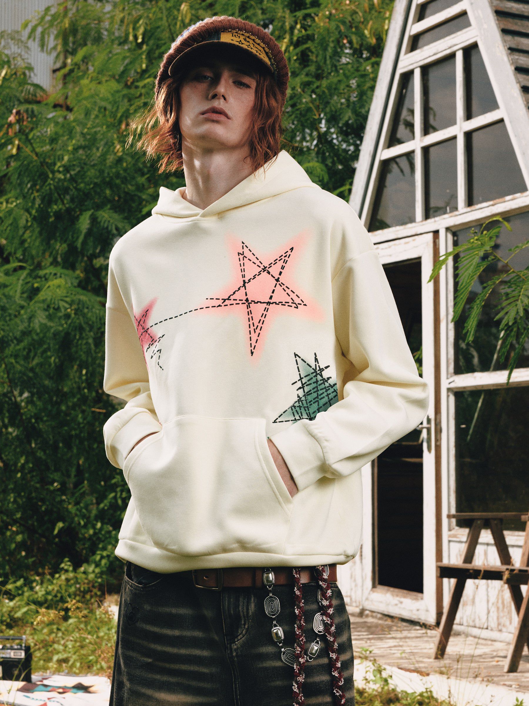 Aelfric Eden Graffiti Star Graphic Pullover Hoodie - Image 4