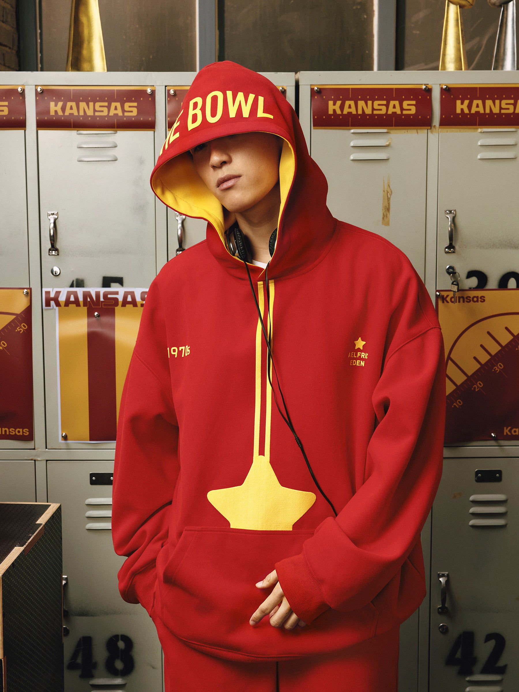 Aelfric Eden Vintage Eden Star Pullover Hoodie - Image 2