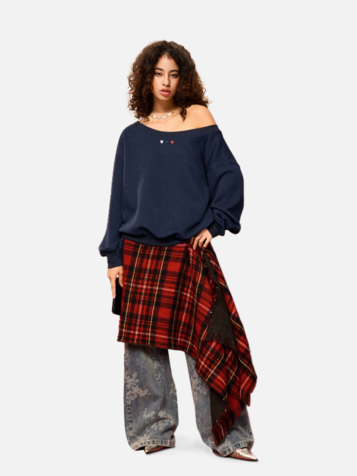 Aelfric Eden Heart Button Cropped Sweatshirt