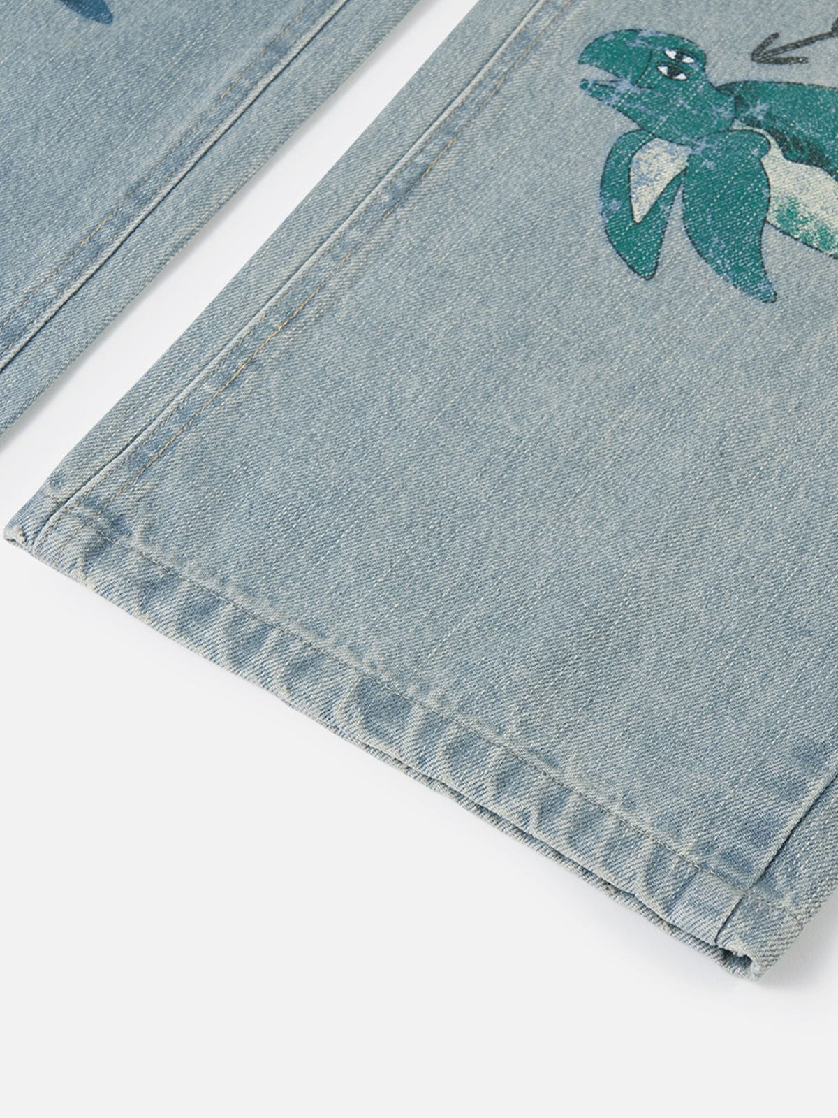 Aelfric Eden Animal Graphic Jeans - Image 10