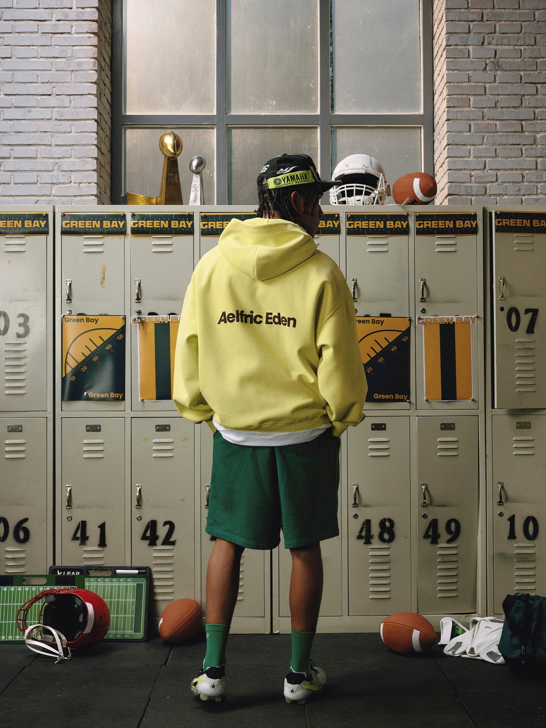 Aelfric Eden Avocado Eden Star Pullover Hoodie - Image 6