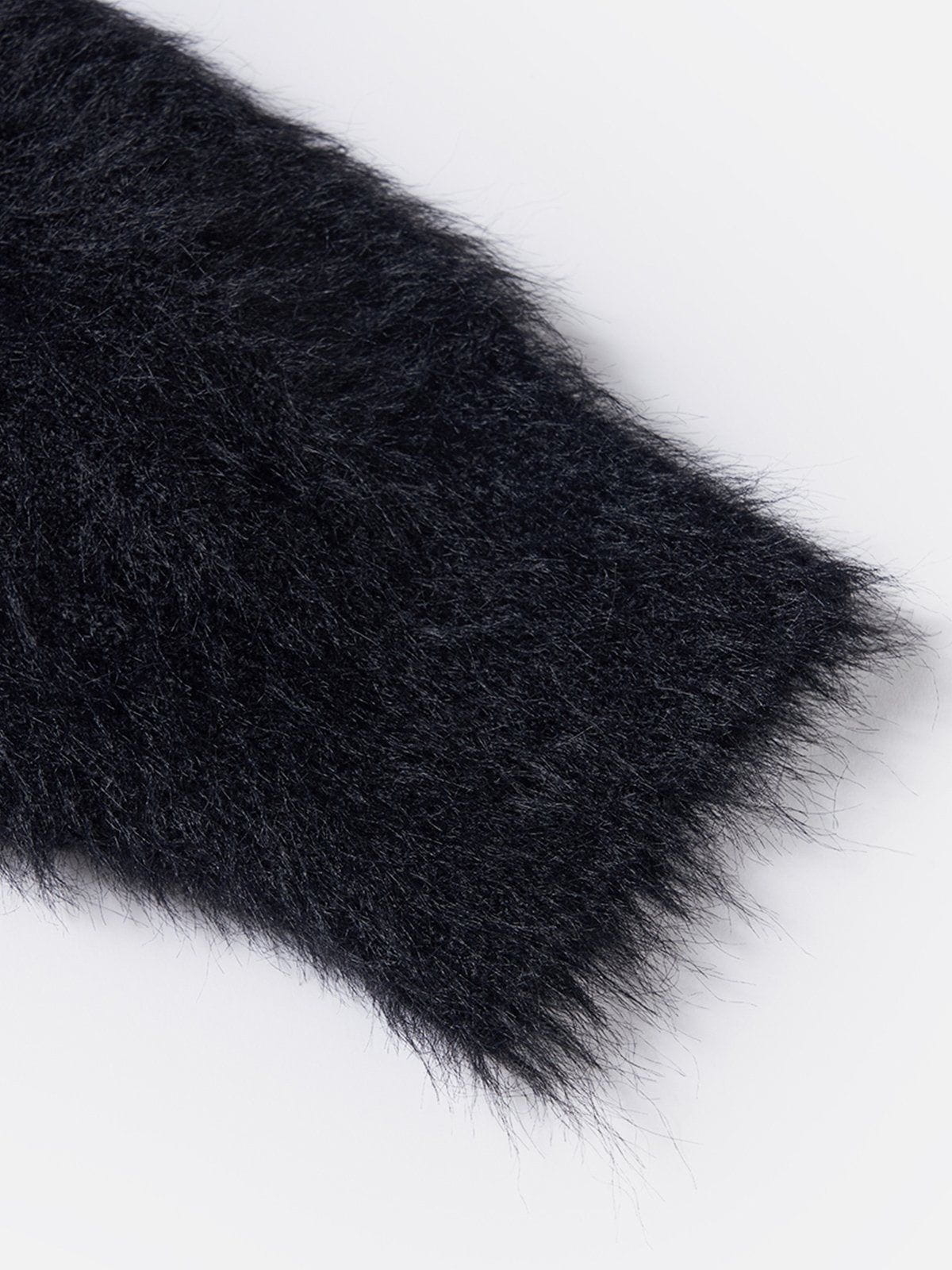 Aelfric Eden Rabbit Graphic Jacquard V-Neck Sweater - Image 4