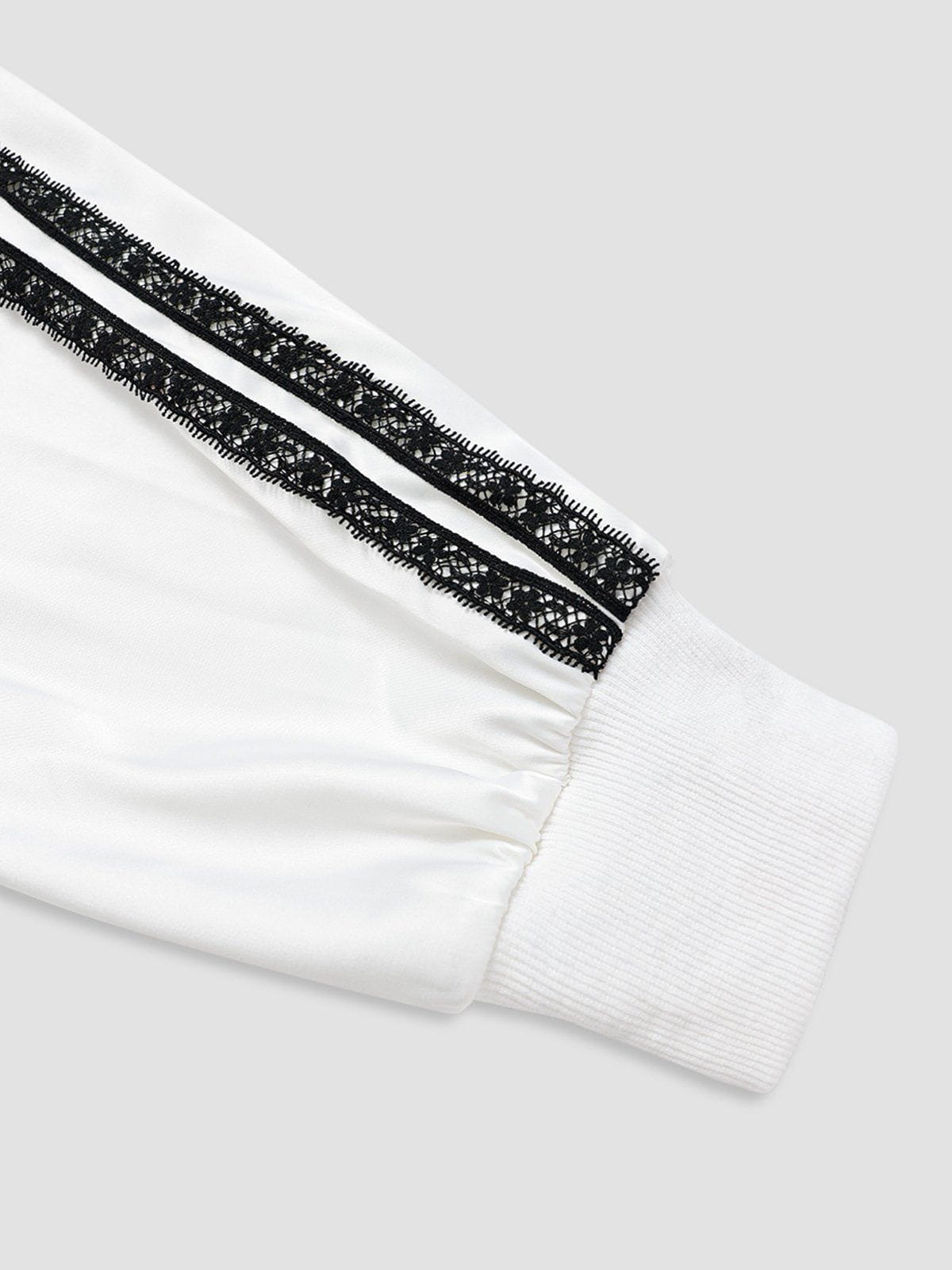 Aelfric Eden Off-The-Shoulder Sweatshirt - Image 9