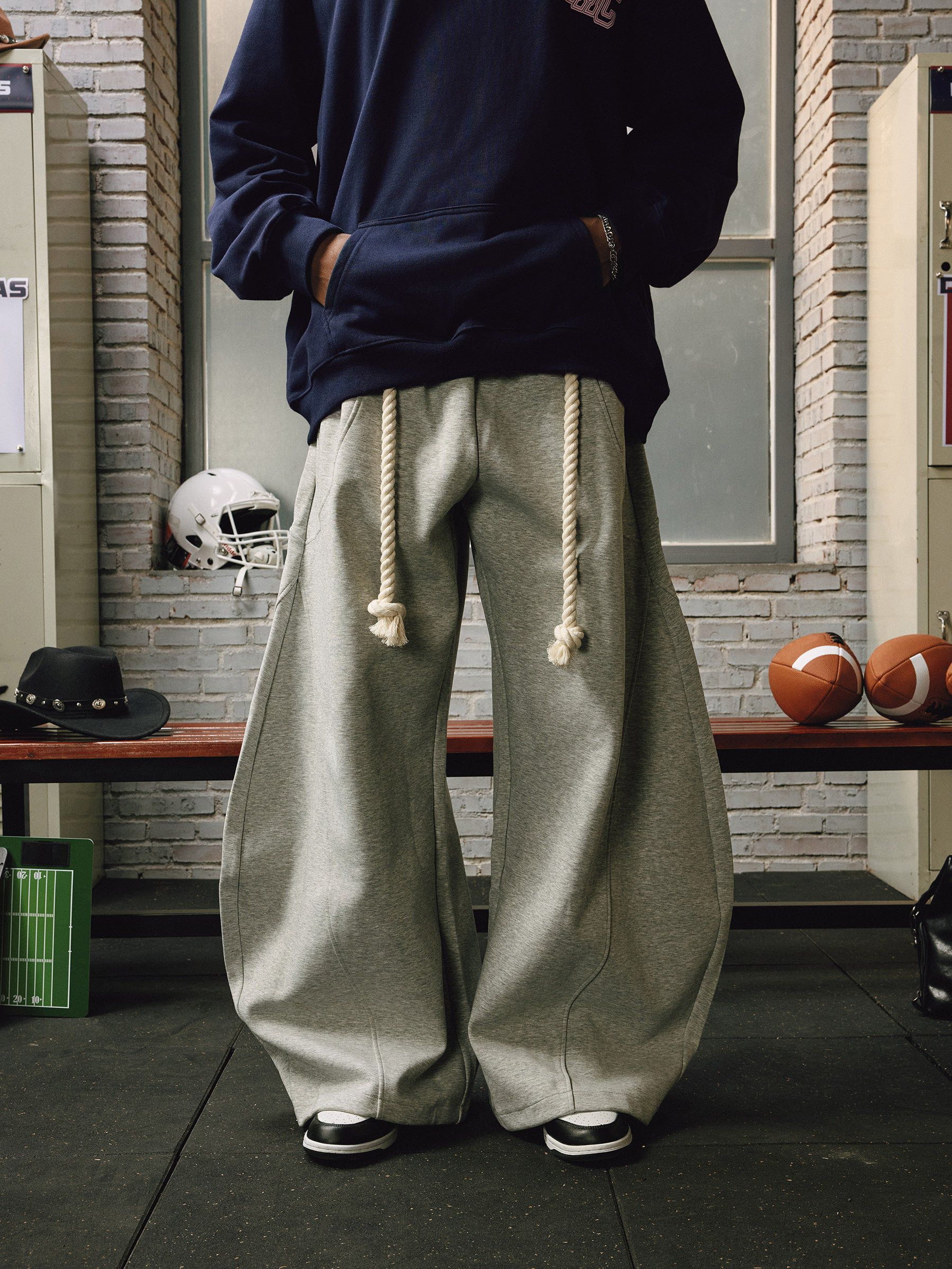 Aelfric Eden Super Baaggy Barrel Sweatpants - Image 18