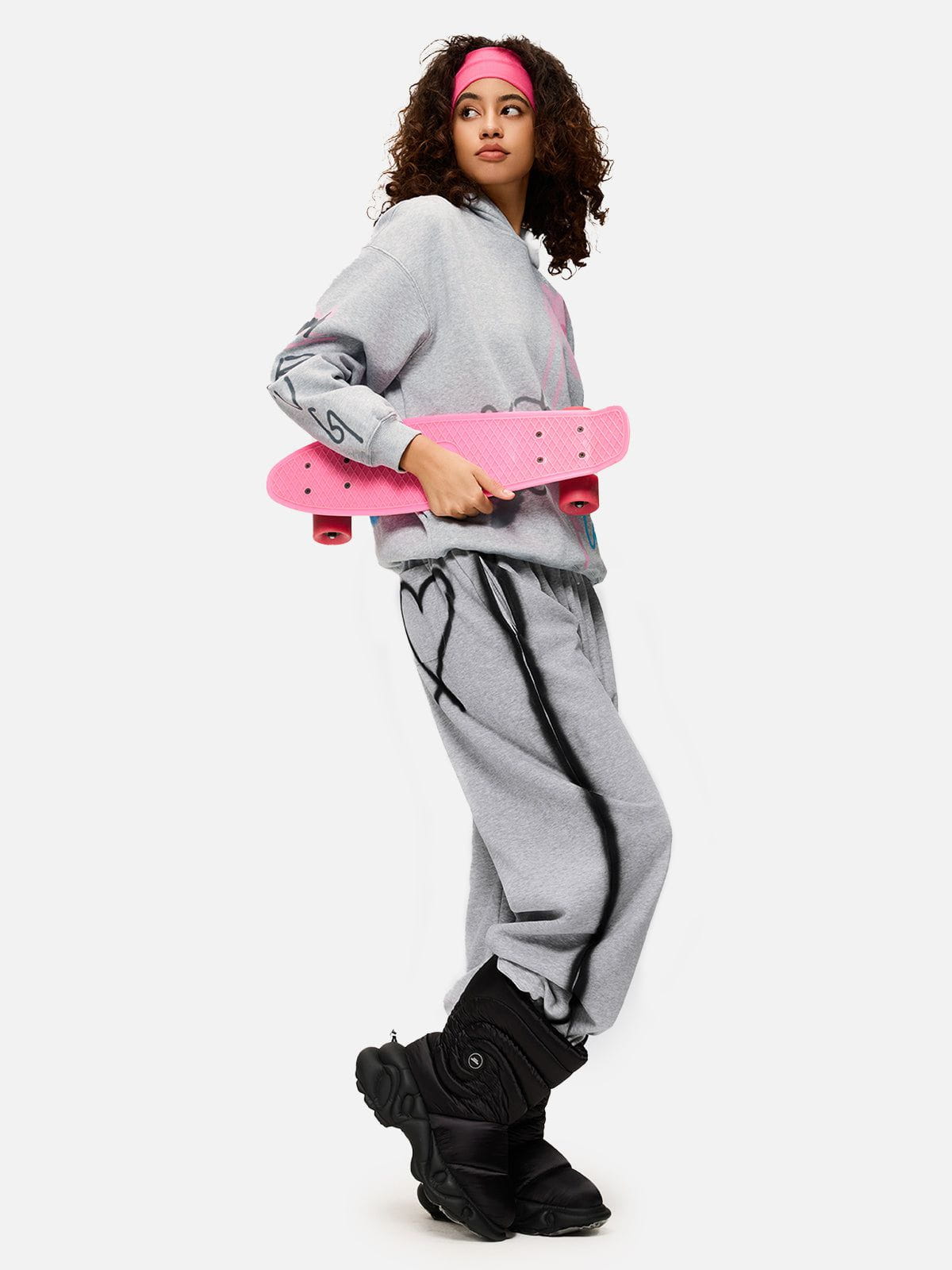 Aelfric Eden Graffiti Heart Baaggy Sweatpants - Image 6