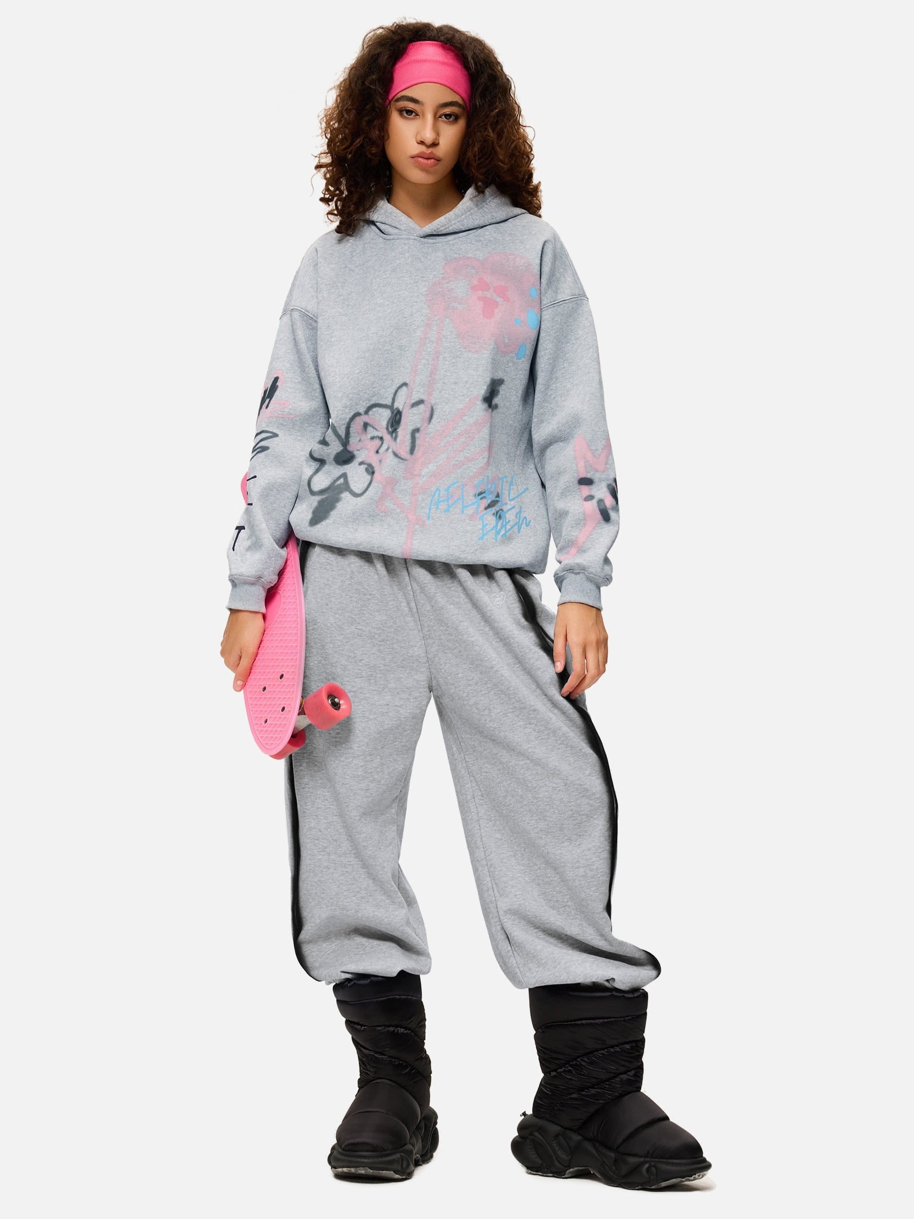 Aelfric Eden Graffiti Heart Baaggy Sweatpants - Image 4